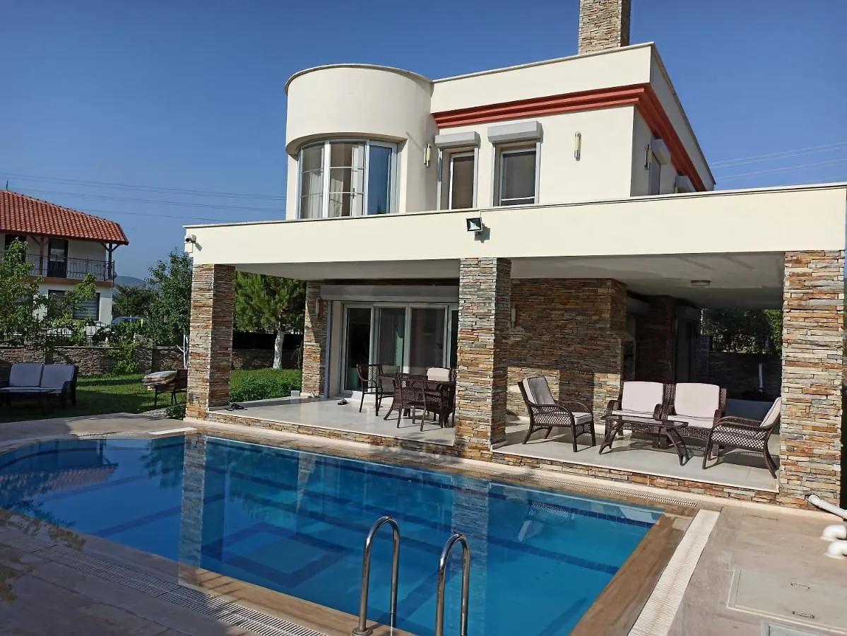 Villa Dora 库萨达斯 0*,
